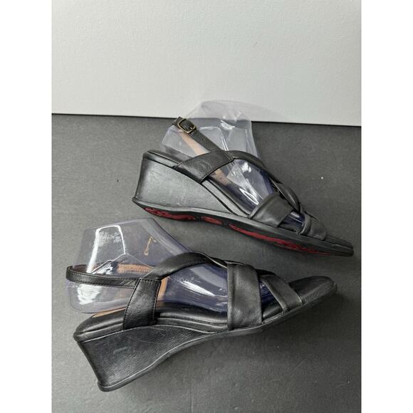 Clarks Artisan Sandals Black Leather Open Toe Straps Slingbacks Wedge Size 8.5 - Picture 6 of 9